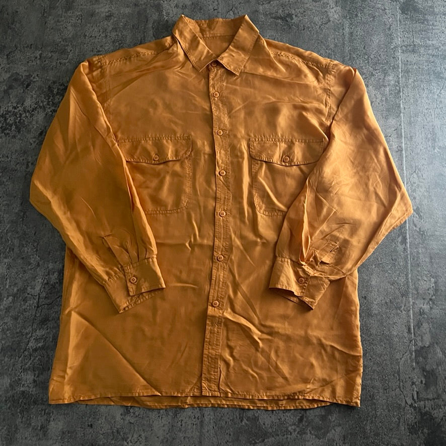 ビビッドオレンジ フラップポケット 長袖シルクシャツ