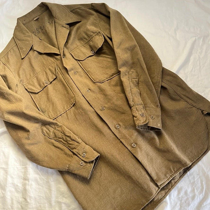 60s- ヴィンテージ古着 アメリカ軍 カーキグリーン 開襟ミリタリーシャツ