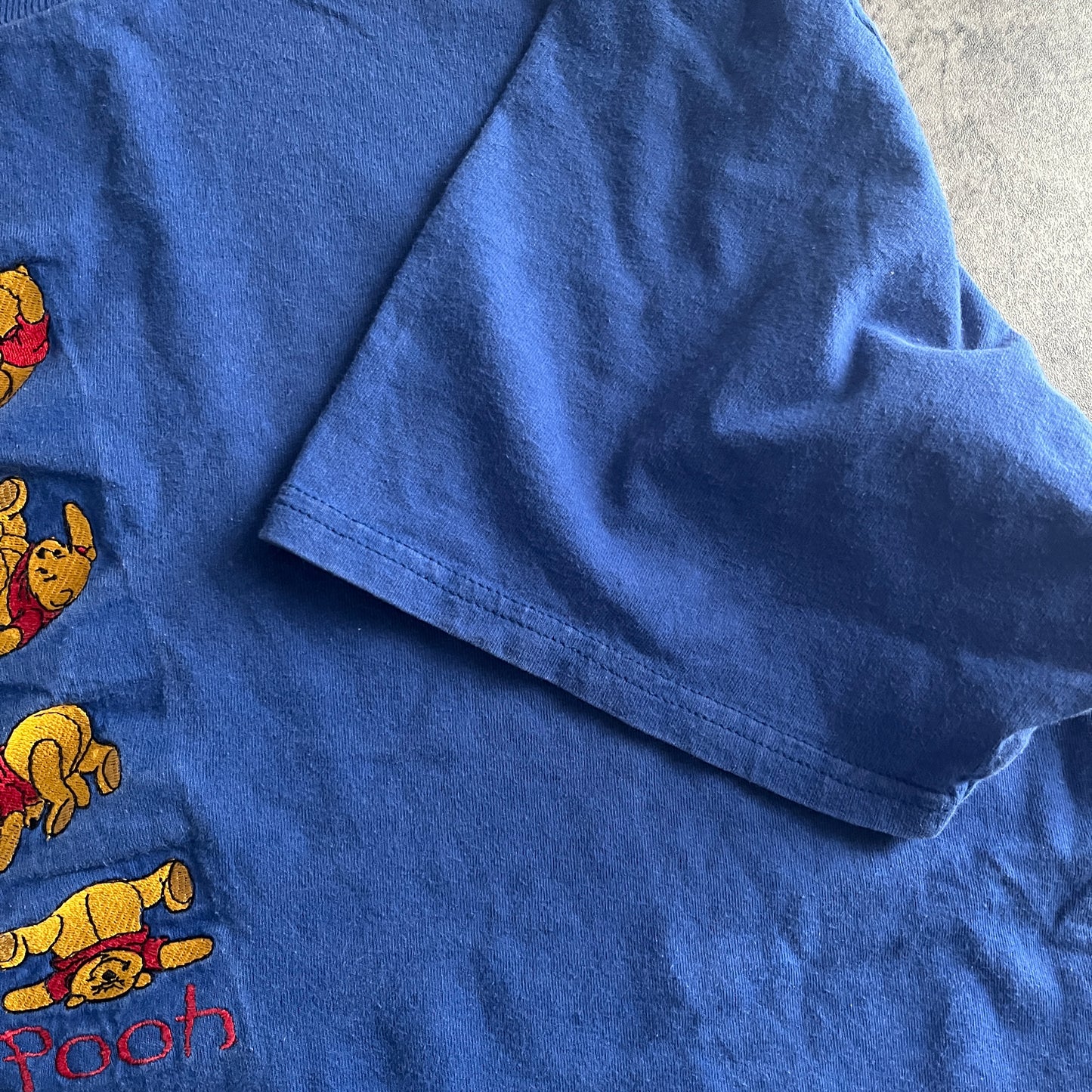 Disney USA古着 ブルー プーさん刺繍半袖Tシャツ